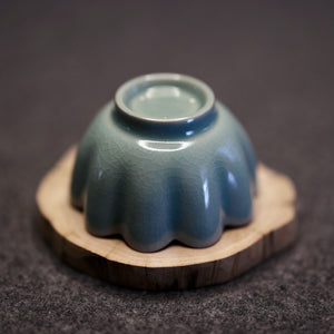 Ru Kiln Lotus Shaped Tea Cup 汝窯蓮瓣茶盞