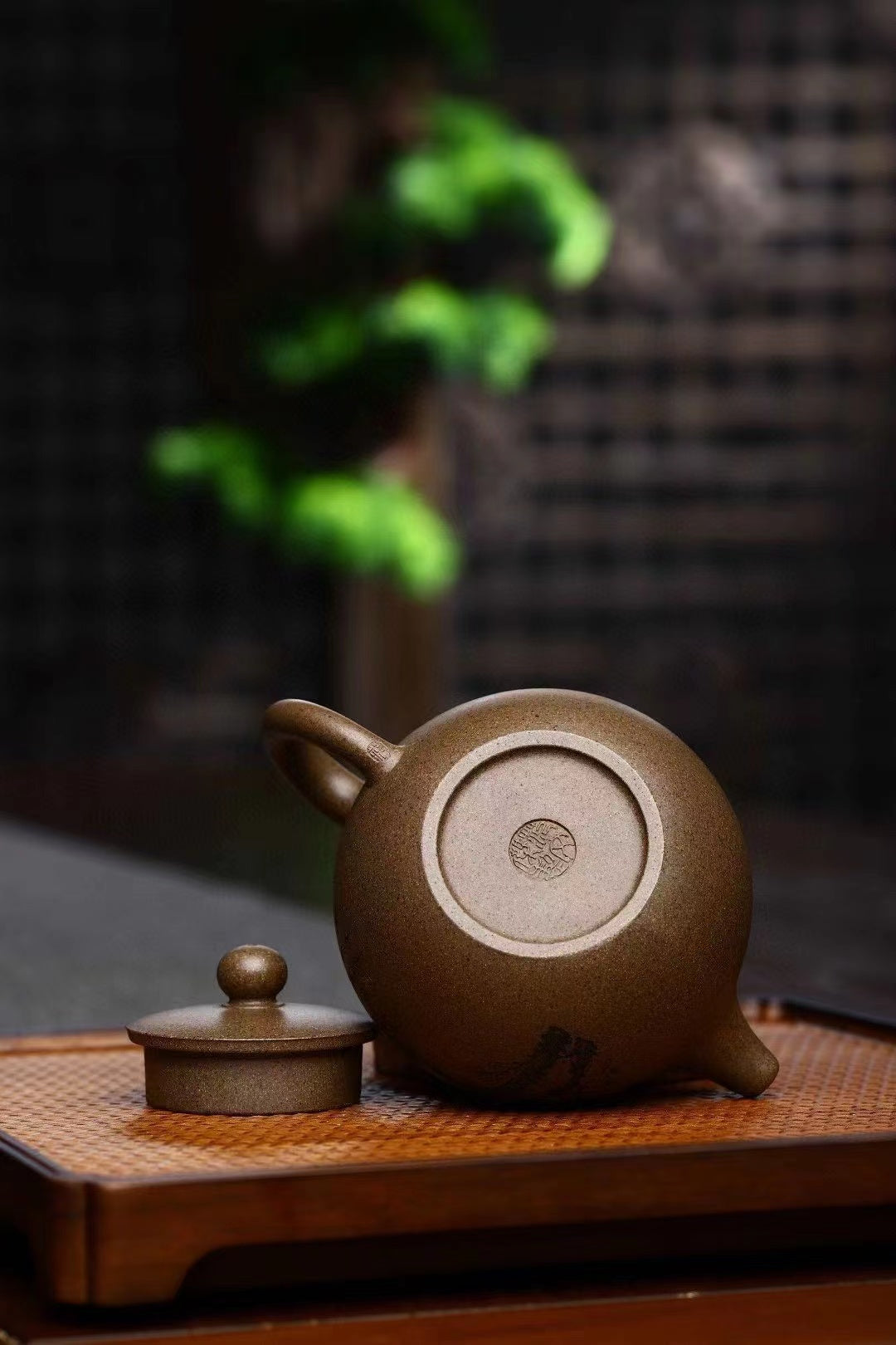 Master Piece Yuanzhu Purple Clay Teapot 圆珠